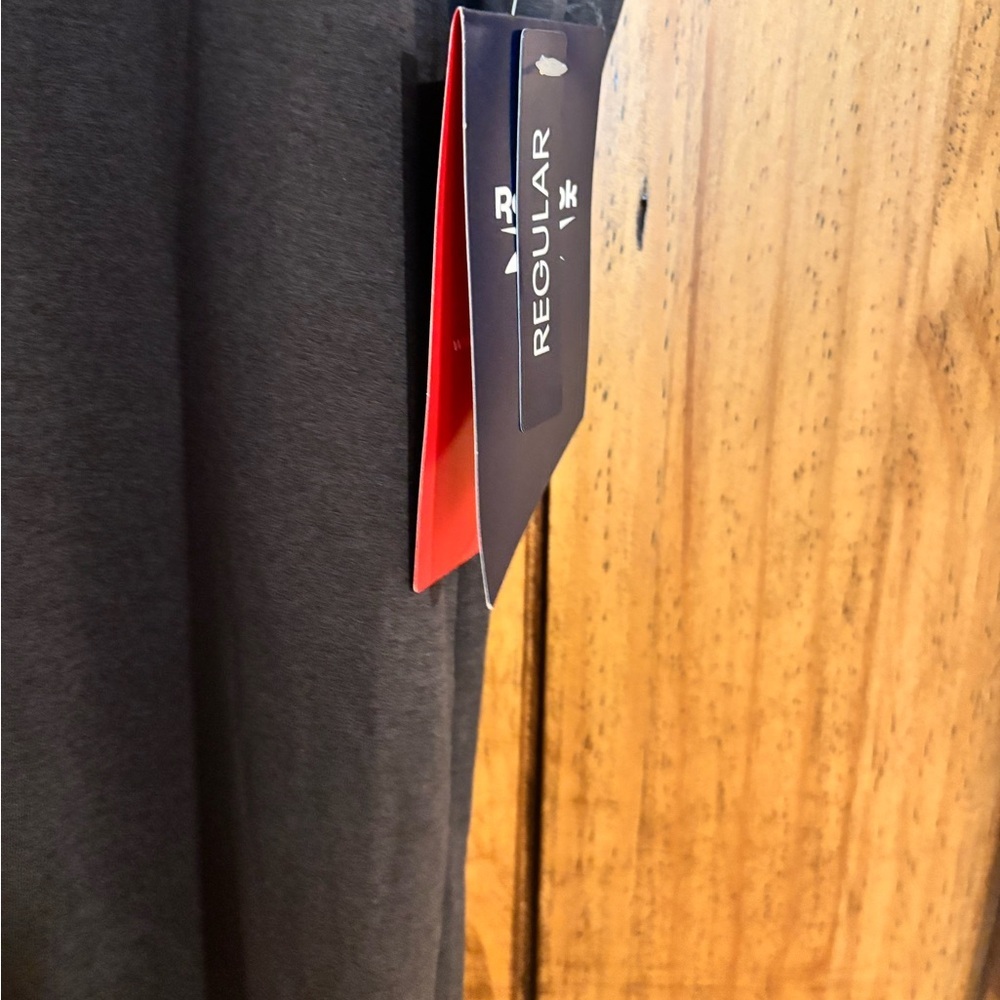 Reebok Men’s Sleeveless Black Athletic Tech T-shirt Size Large NWT - Picture 5 of 5